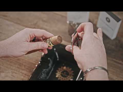 Klaro Accessory Bundle - Cigar Cutter, Torch Lighter And Travel Case